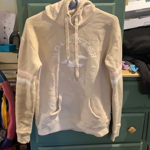 Brown hollister sweatshirt